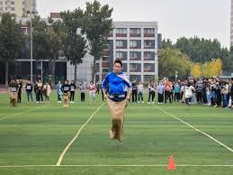 詹皇里程碑夜！东契奇36+7化身救世主，灰熊全民皆兵险掀翻紫金